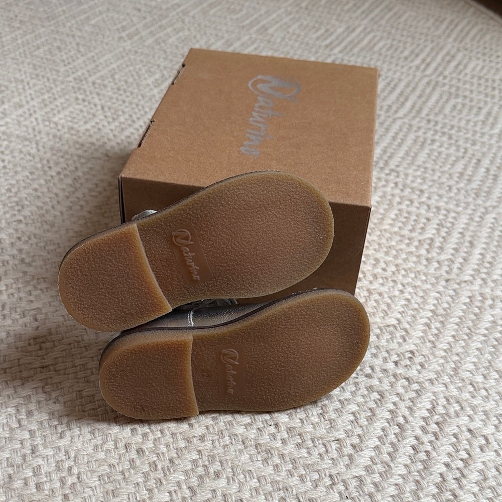 Naturino Shiny Silver Dress Shoes for Kids - Picture 2 of 2